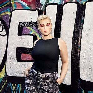 MATTE EXTRA LONG WIFEY TOP